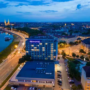 Отель Novotel
